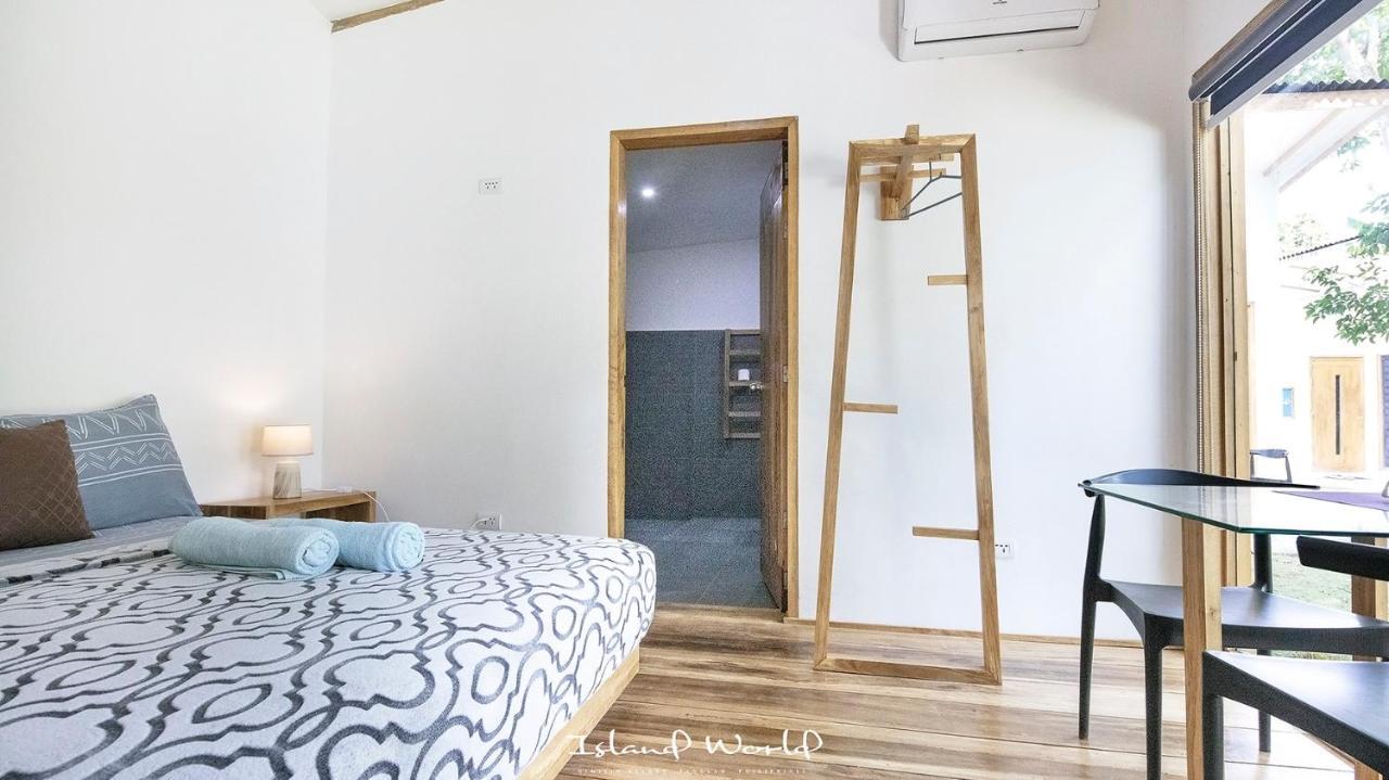 Island World Resort 3*